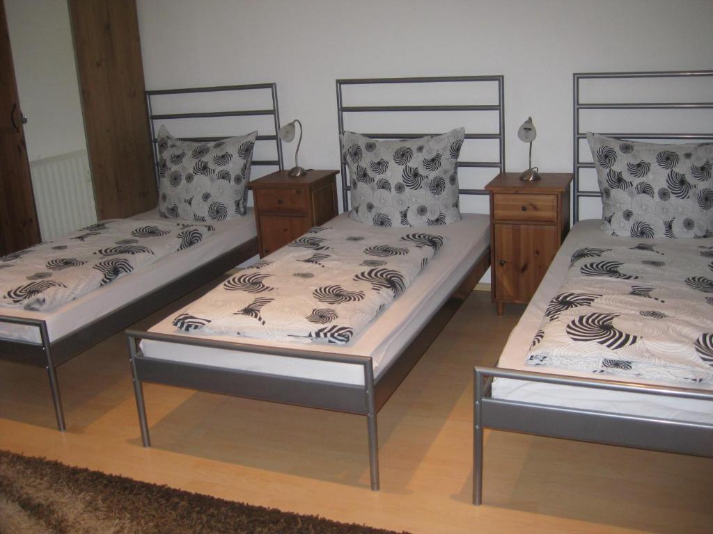 Pension Ludwigshof Garmisch-Partenkirchen Zimmer foto